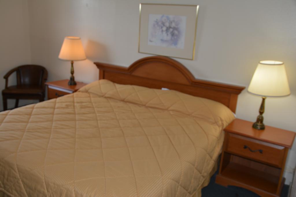 Lake Eufaula Inn & Suites Checotah Luaran gambar